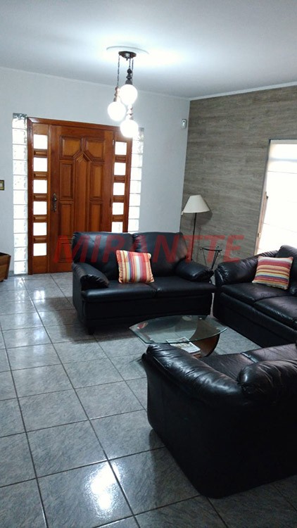 Sobrado de 140m² com 4 quartos em Parada Inglesa