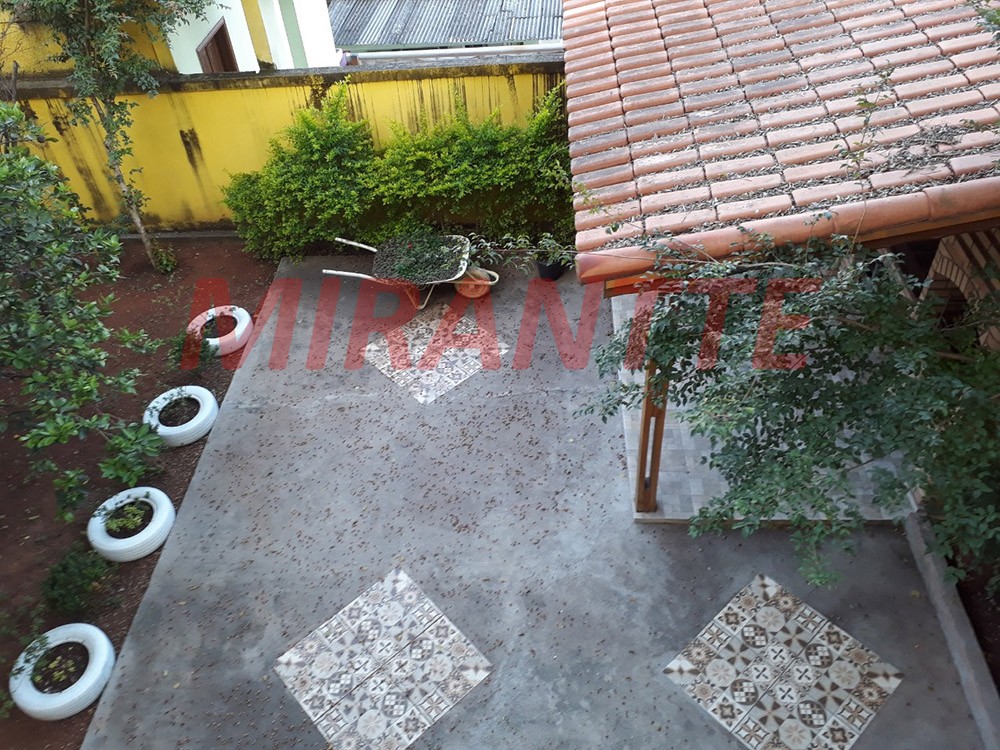 Sobrado de 144m² com 3 quartos em Horto Florestal