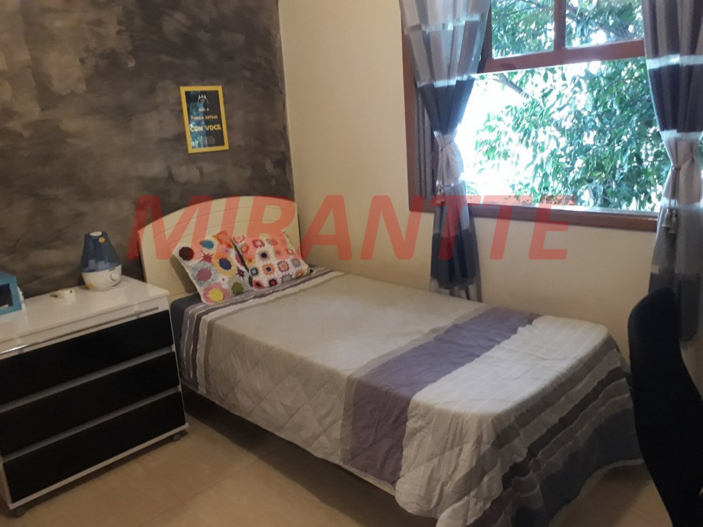 Sobrado de 144m² com 3 quartos em Horto Florestal