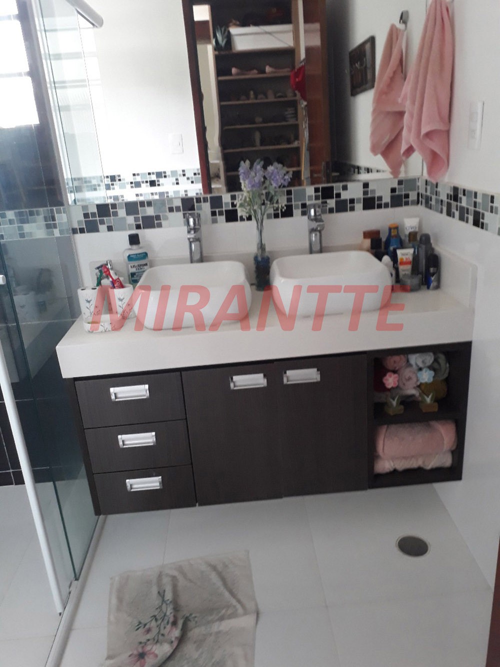 Sobrado de 144m² com 3 quartos em Horto Florestal