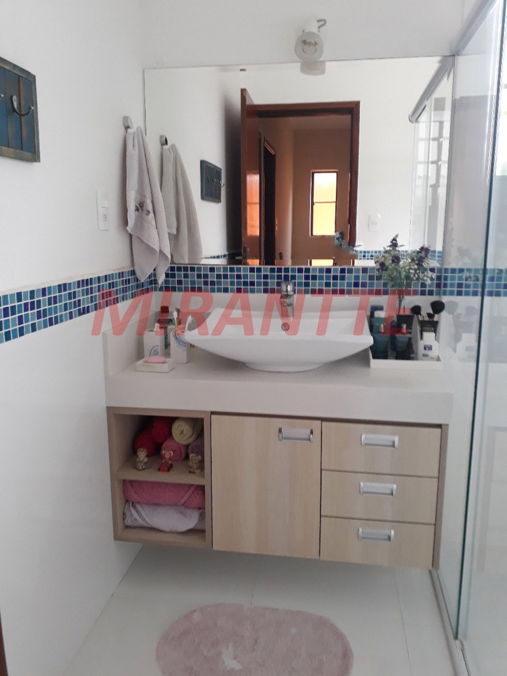 Sobrado de 144m² com 3 quartos em Horto Florestal