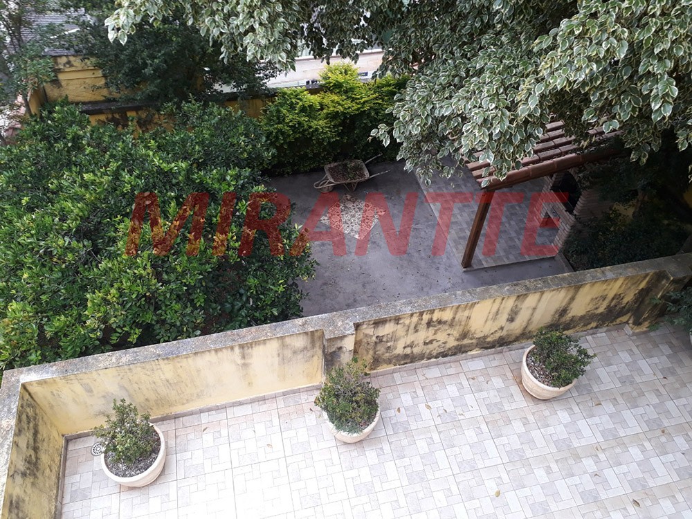 Sobrado de 144m² com 3 quartos em Horto Florestal