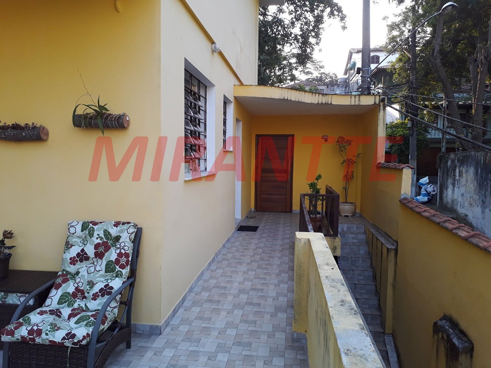 Sobrado de 144m² com 3 quartos em Horto Florestal