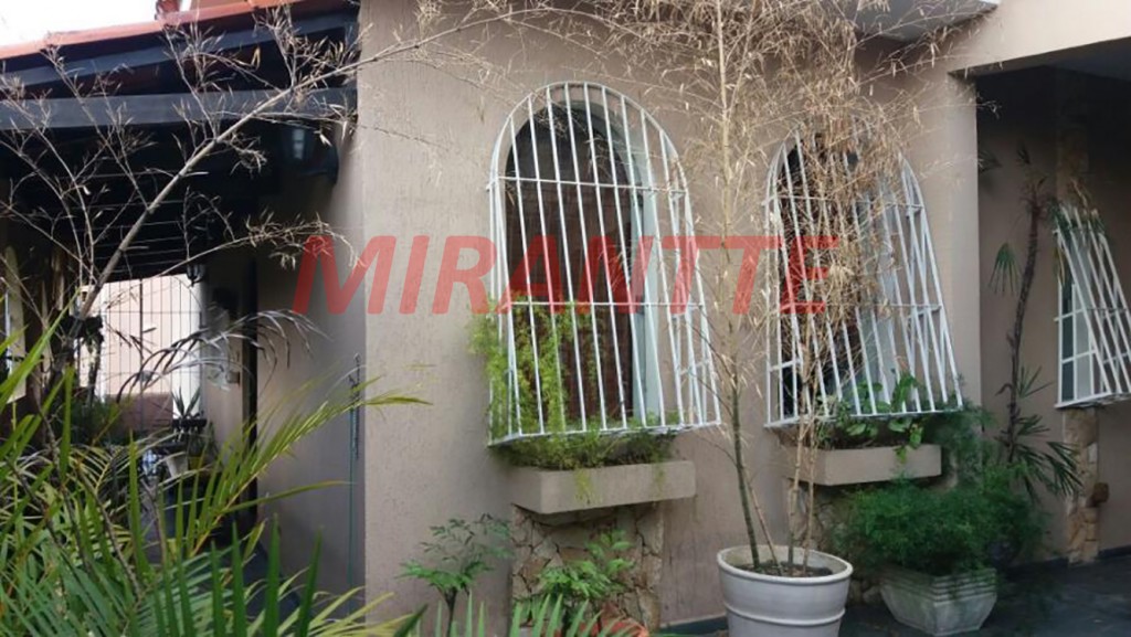 Sobrado de 252m² com 5 quartos em Jardim Virginia Bianca