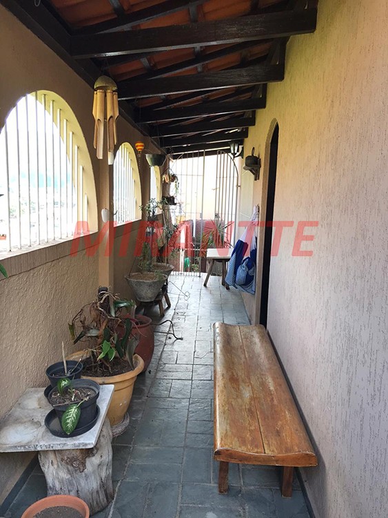 Sobrado de 252m² com 5 quartos em Jardim Virginia Bianca