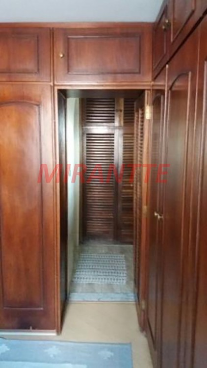 Sobrado de 252m² com 5 quartos em Jardim Virginia Bianca