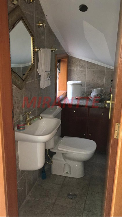Sobrado de 450m² com 4 quartos em Serra Da Cantareira