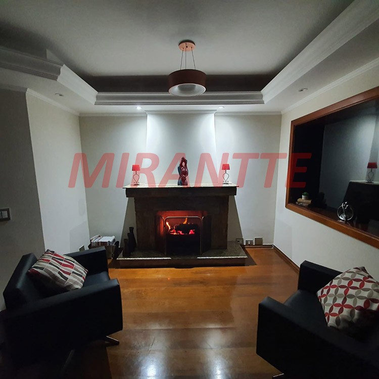 Sobrado de 450m² com 4 quartos em Serra Da Cantareira