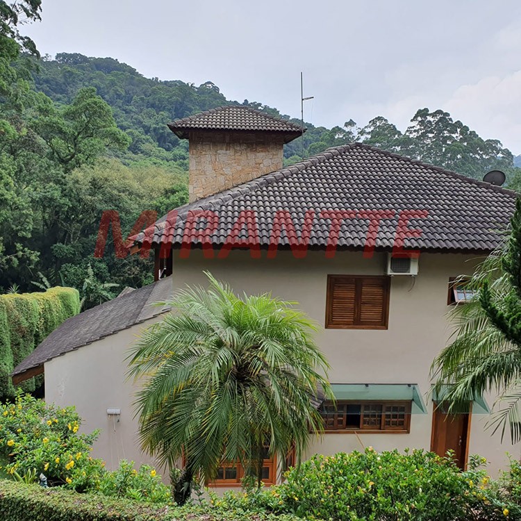 Sobrado de 450m² com 4 quartos em Serra Da Cantareira