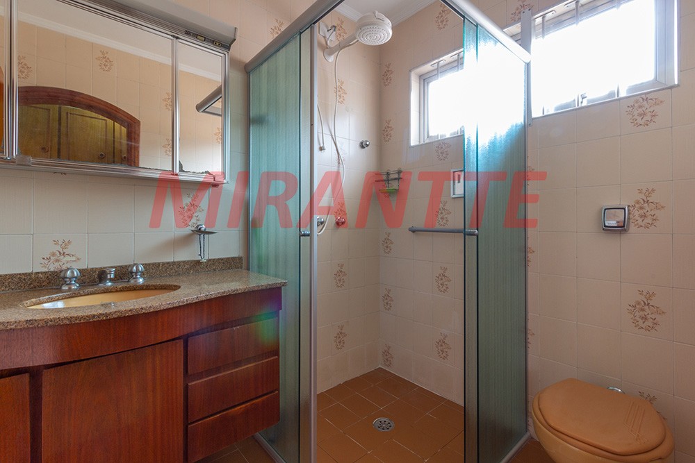 Sobrado de 210m² com 3 quartos em Parada Inglesa