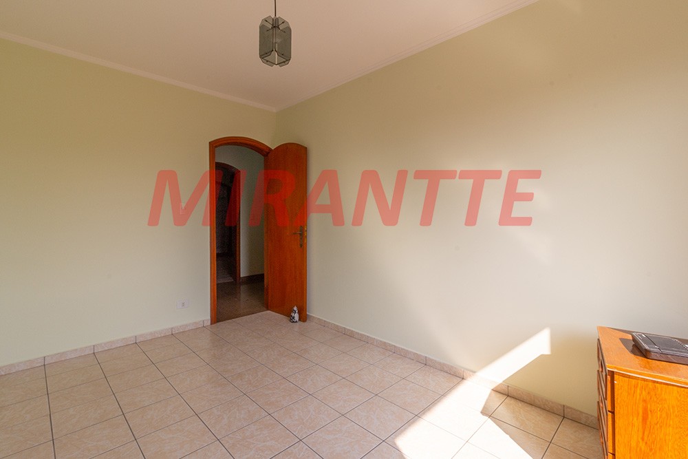 Sobrado de 210m² com 3 quartos em Parada Inglesa