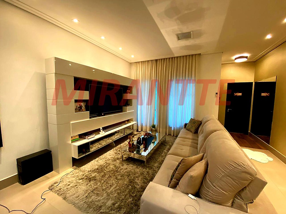 Sobrado de 197m² com 3 quartos em Santa Terezinha
