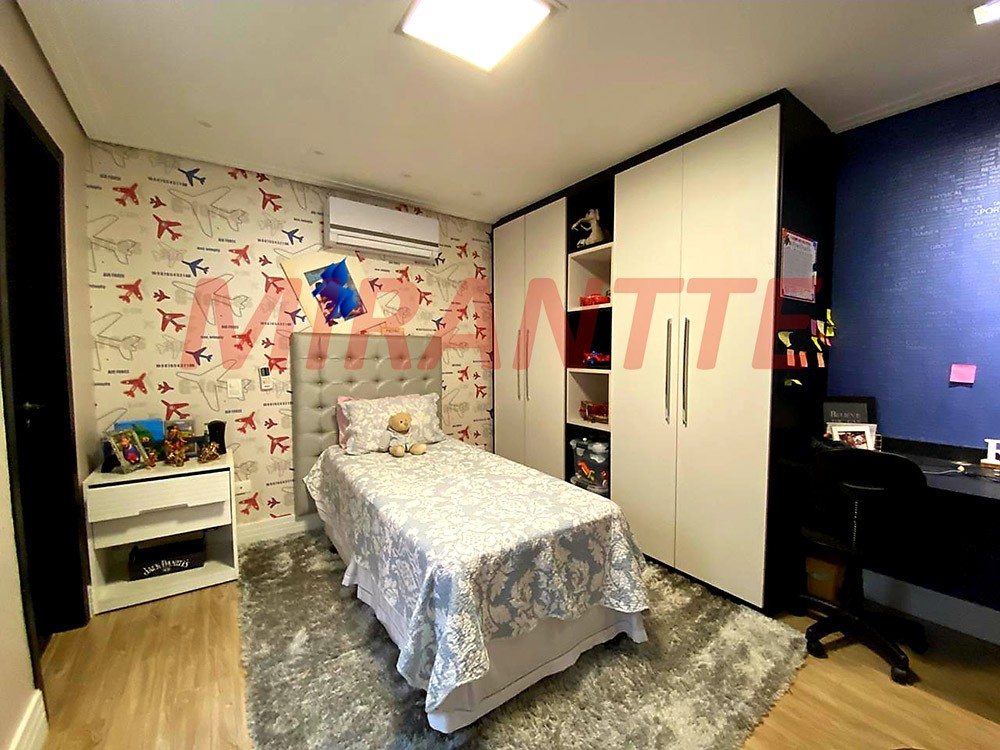 Sobrado de 197m² com 3 quartos em Santa Terezinha