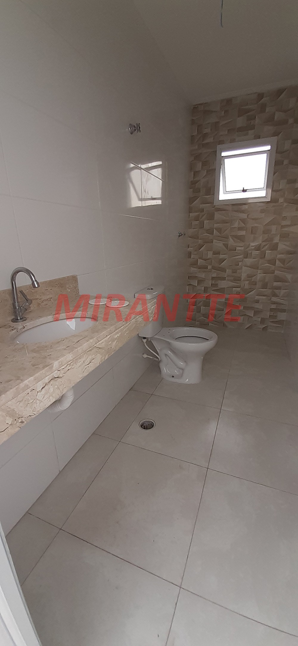 Apartamento de 43m² com 2 quartos em Vila Nivi