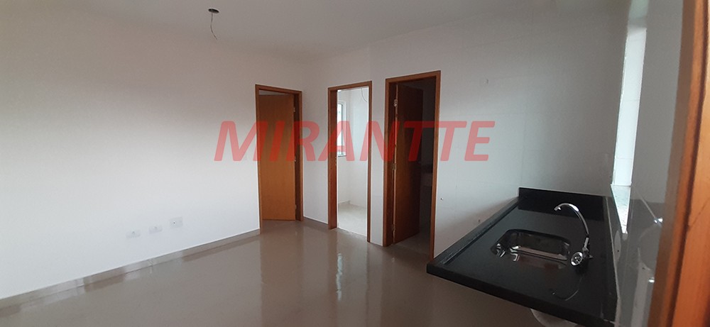 Apartamento de 43m² com 2 quartos em Vila Nivi