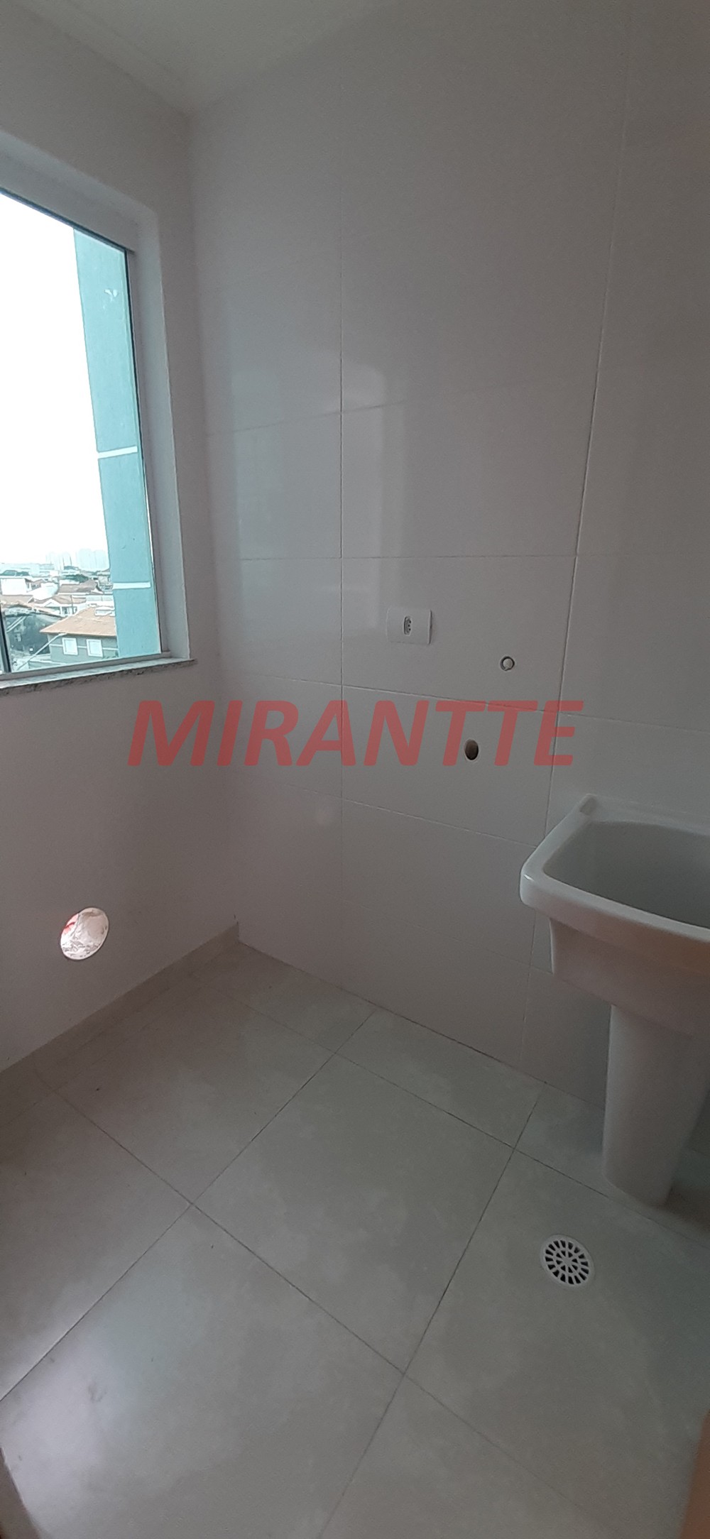 Apartamento de 43m² com 2 quartos em Vila Nivi