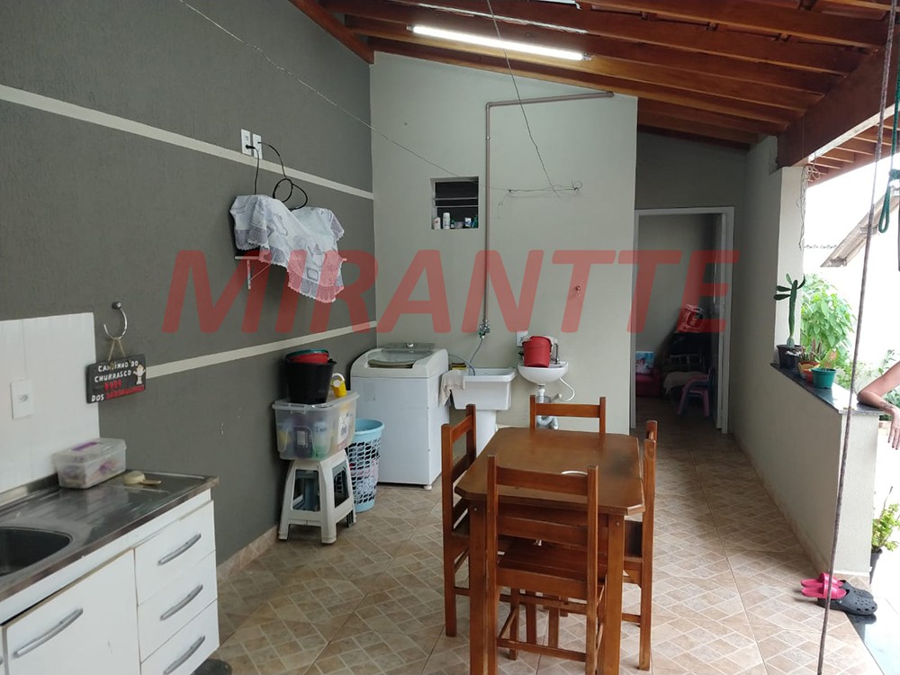 Sobrado de 110m² com 3 quartos em Jardim das Palmeiras