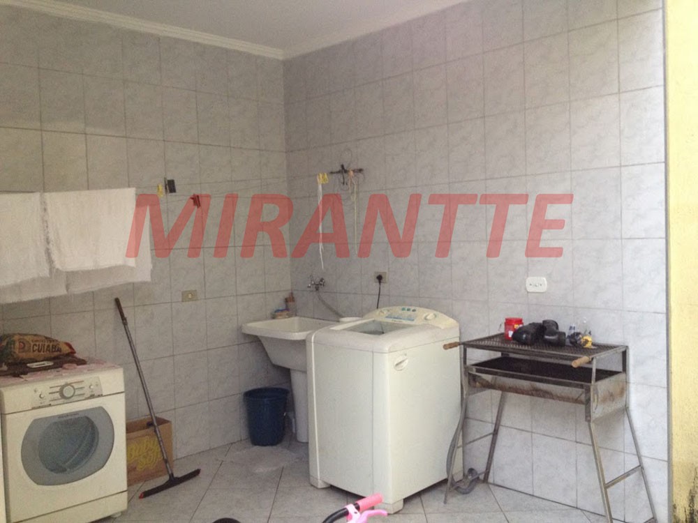 Sobrado de 184m² com 3 quartos em Jardim Santa Clara