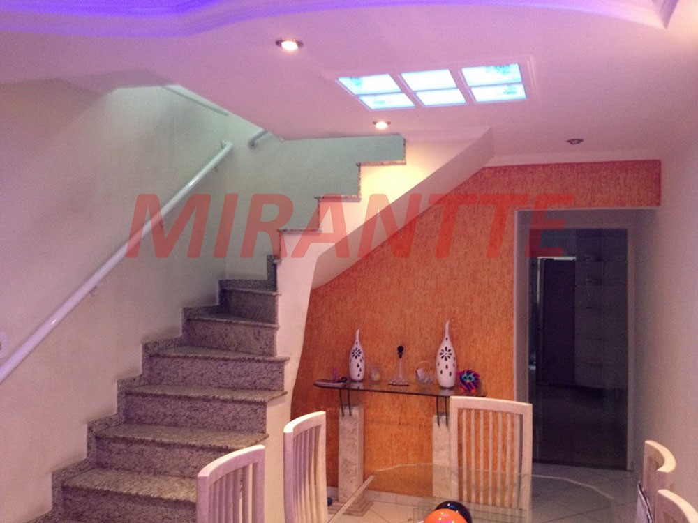 Sobrado de 184m² com 3 quartos em Jardim Santa Clara