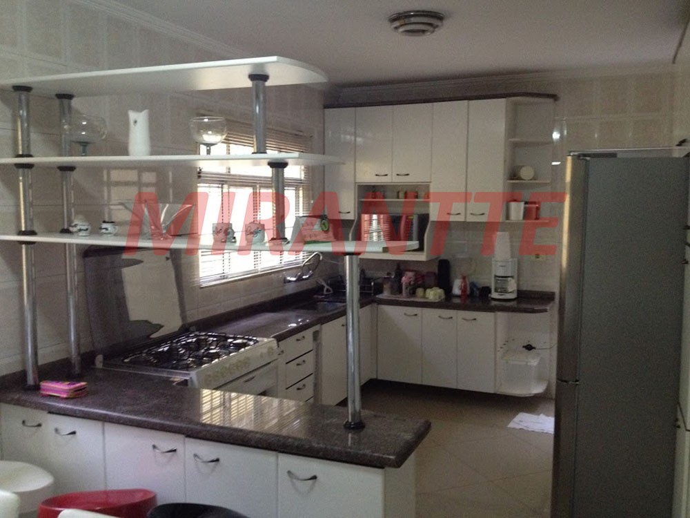 Sobrado de 184m² com 3 quartos em Jardim Santa Clara