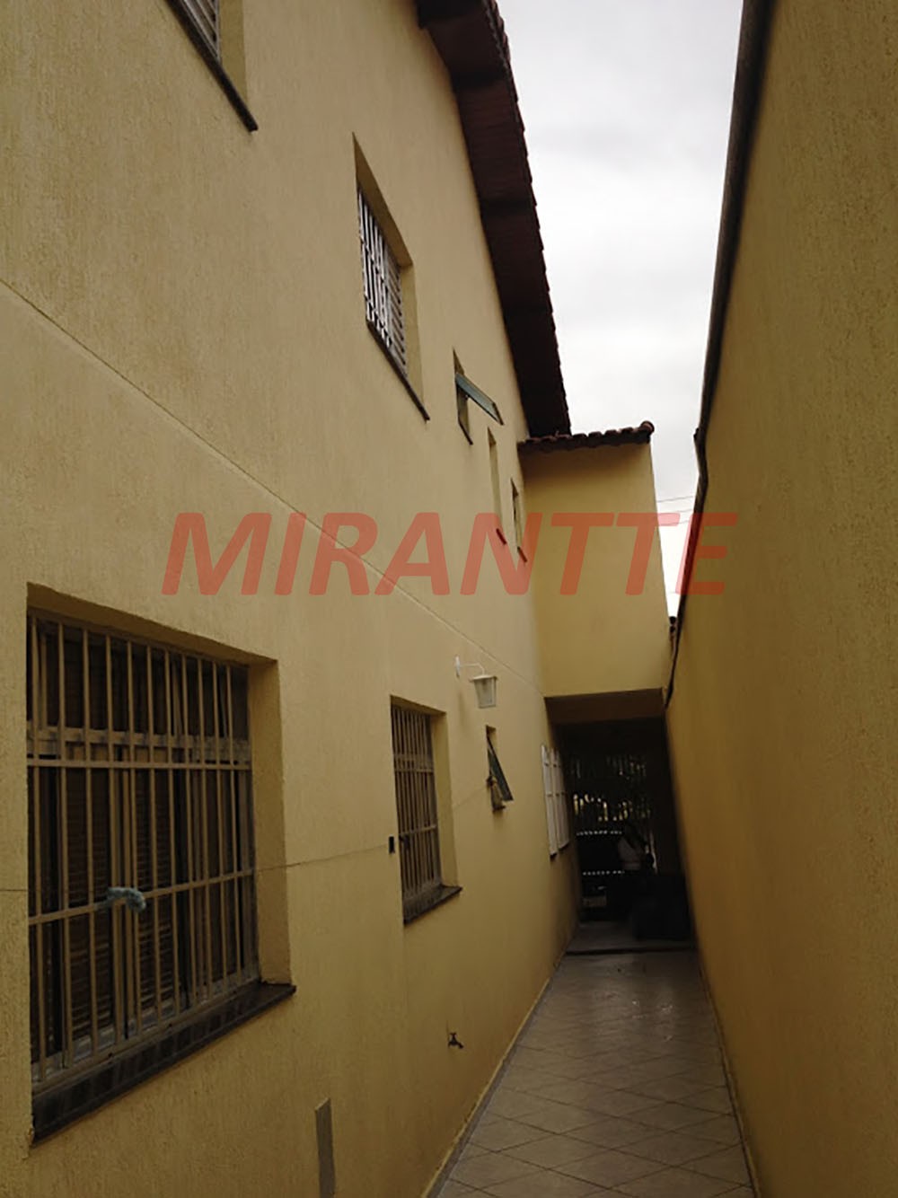 Sobrado de 184m² com 3 quartos em Jardim Santa Clara