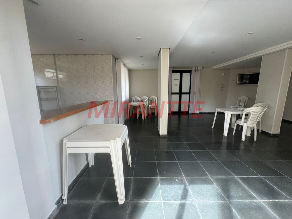 Apartamento de 62m² com 2 quartos em Santa Teresinha