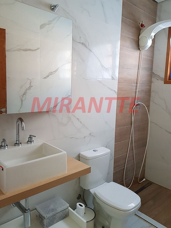 Sobrado de 168m² com 3 quartos em Água Fria