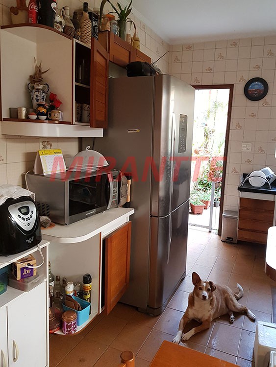 Sobrado de 168m² com 3 quartos em Água Fria