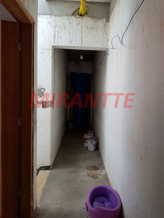 Sobrado de 168m² com 3 quartos em Água Fria