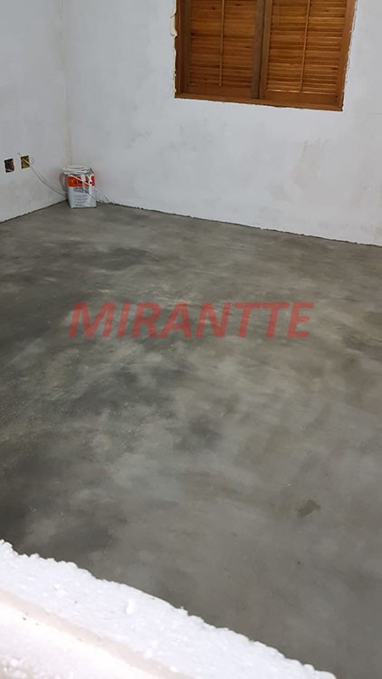 Sobrado de 168m² com 3 quartos em Água Fria