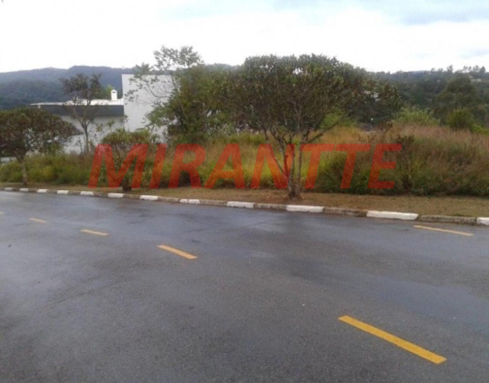 Terreno de 1200m² em Serra Da Cantareira