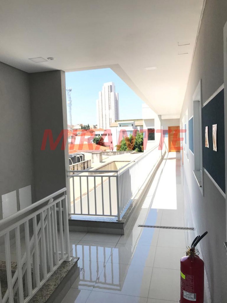 Apartamento de 44m² com 2 quartos em Parque Vitória