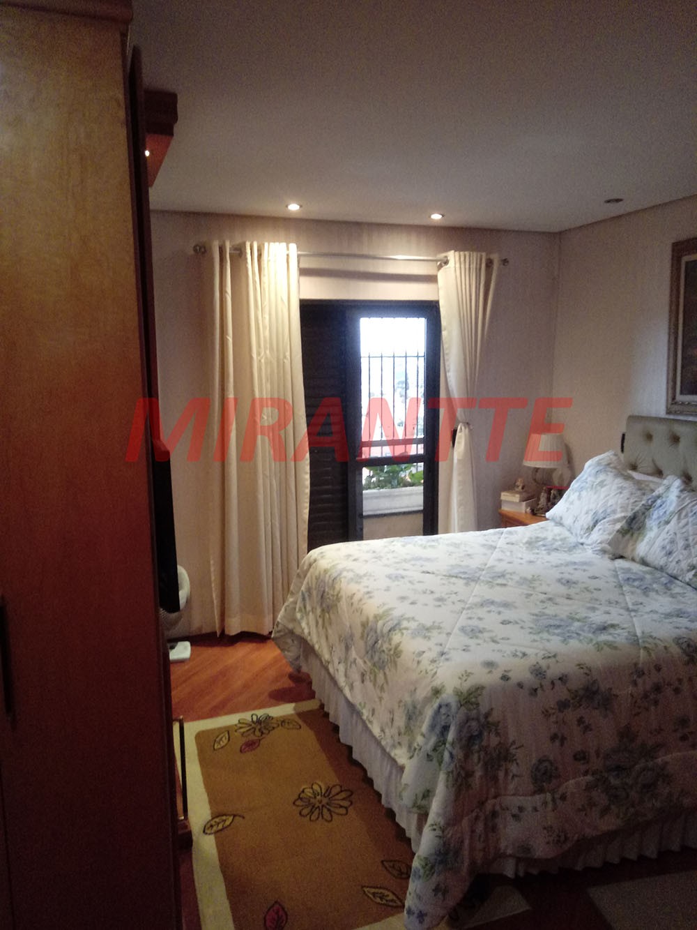 Apartamento de 142m² com 3 quartos em Vila Galvão