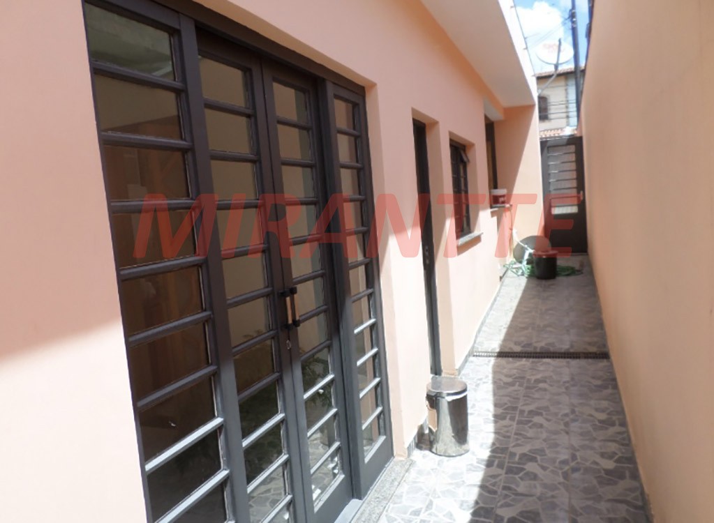 Sobrado com 3 quartos em Jardim Santa Mena