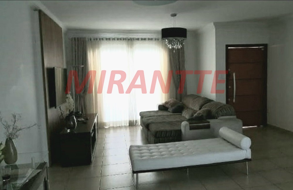 Sobrado de 380m² com 3 quartos em NÃO INFORMADO