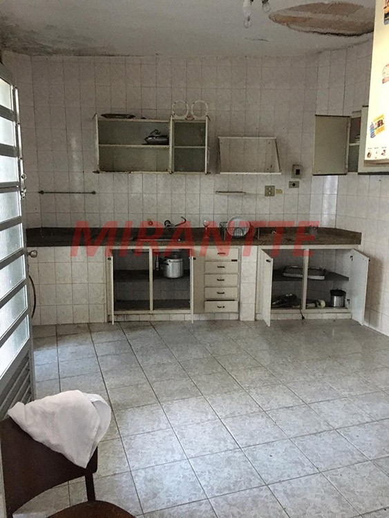 Casa terrea de 182m² com 6 quartos em Santana