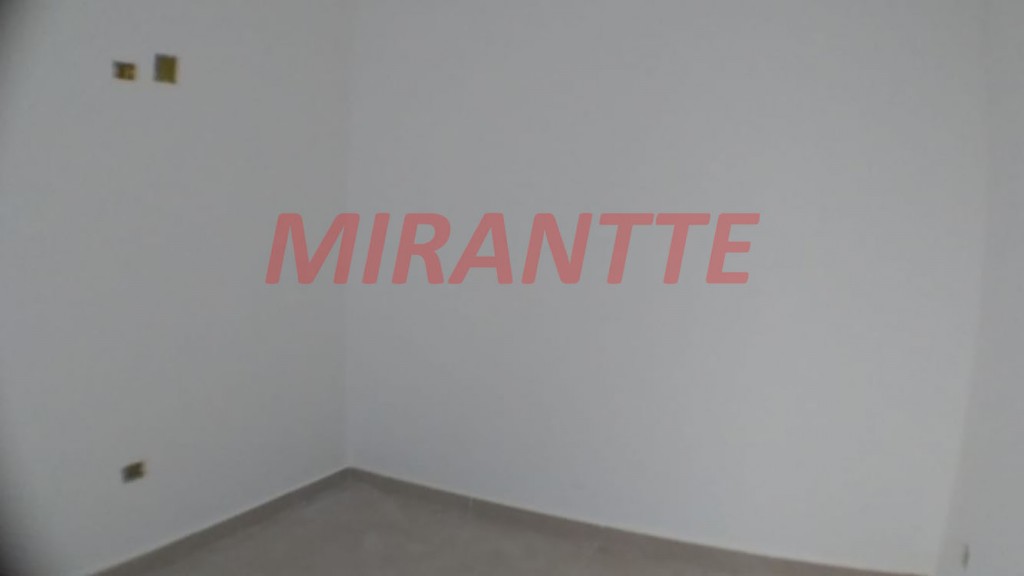 Apartamento de 38m² com 2 quartos em Parque Vitória