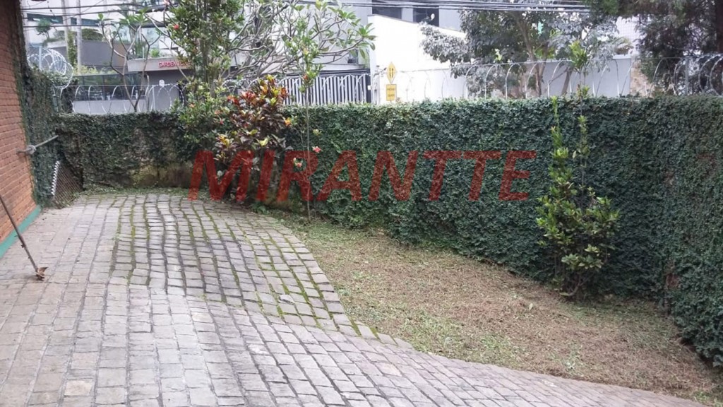 Casa terrea de 254m² com 3 quartos em Vila São Pedro