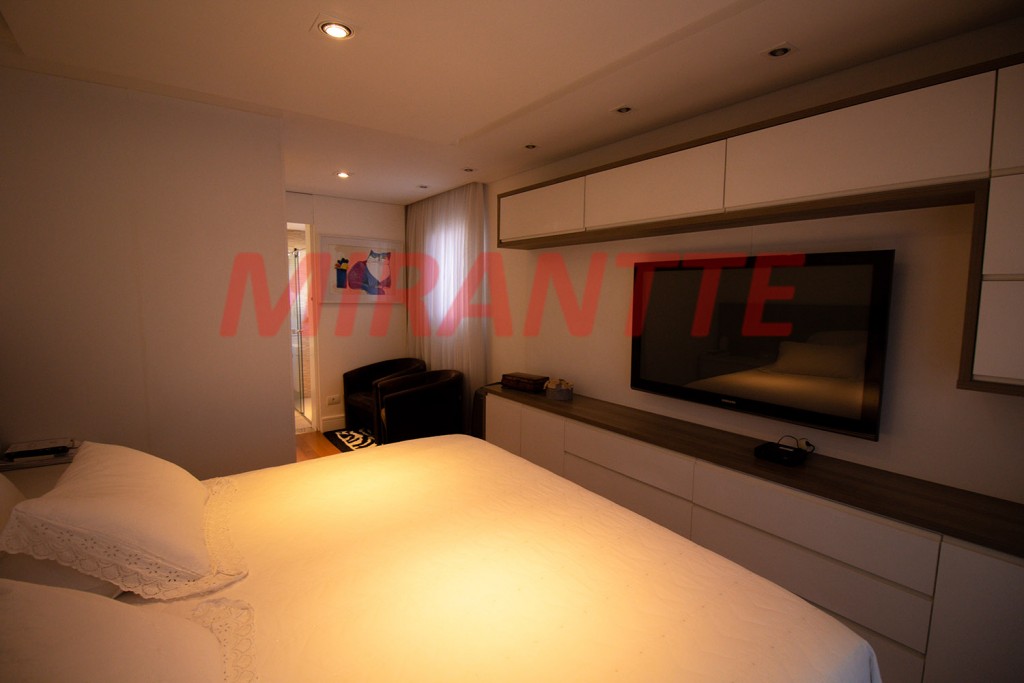 Apartamento de 220m² com 4 quartos em Santana