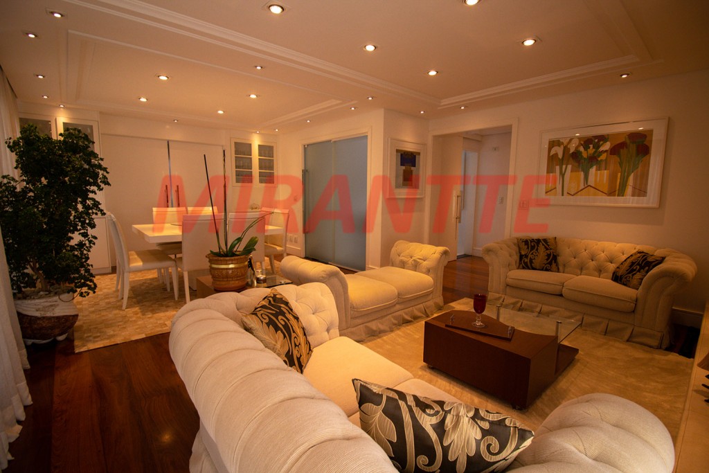 Apartamento de 220m² com 4 quartos em Santana