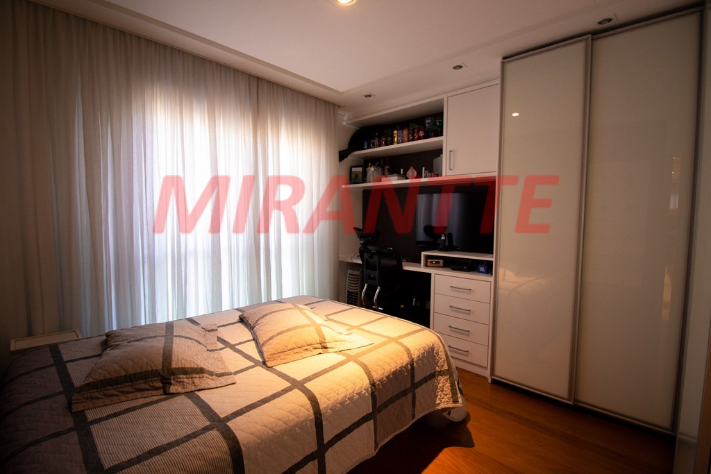Apartamento de 220m² com 4 quartos em Santana