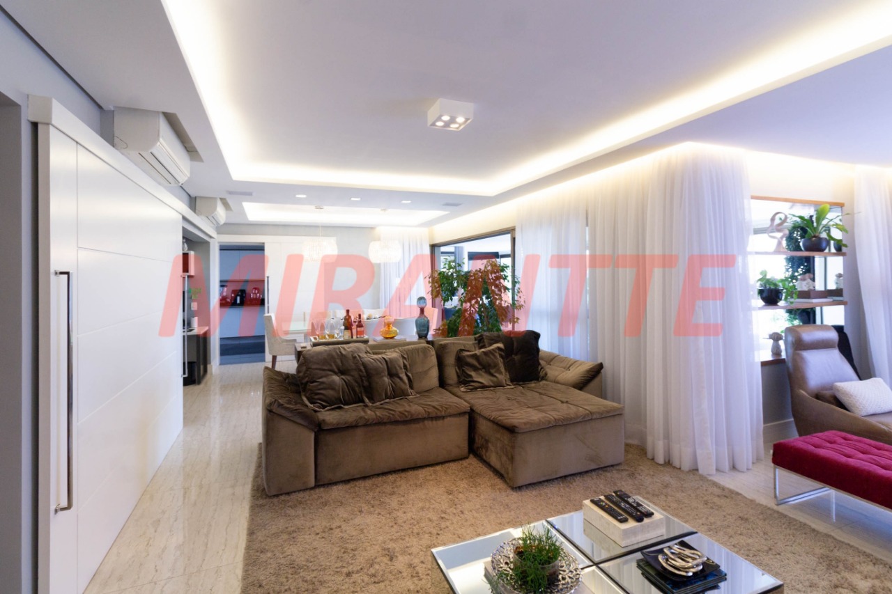 Apartamento de 250m² com 3 quartos em Santana