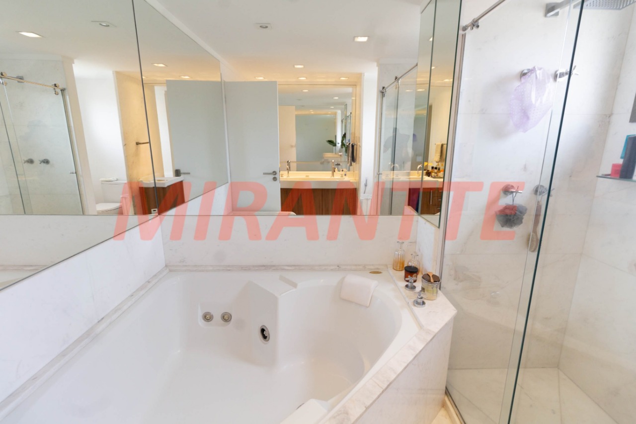 Apartamento de 250m² com 3 quartos em Santana