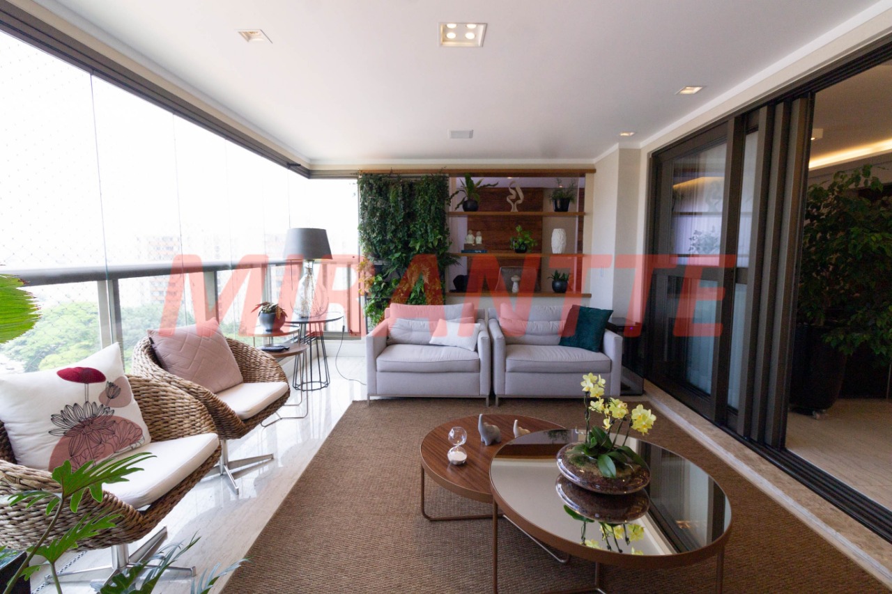 Apartamento de 250m² com 3 quartos em Santana