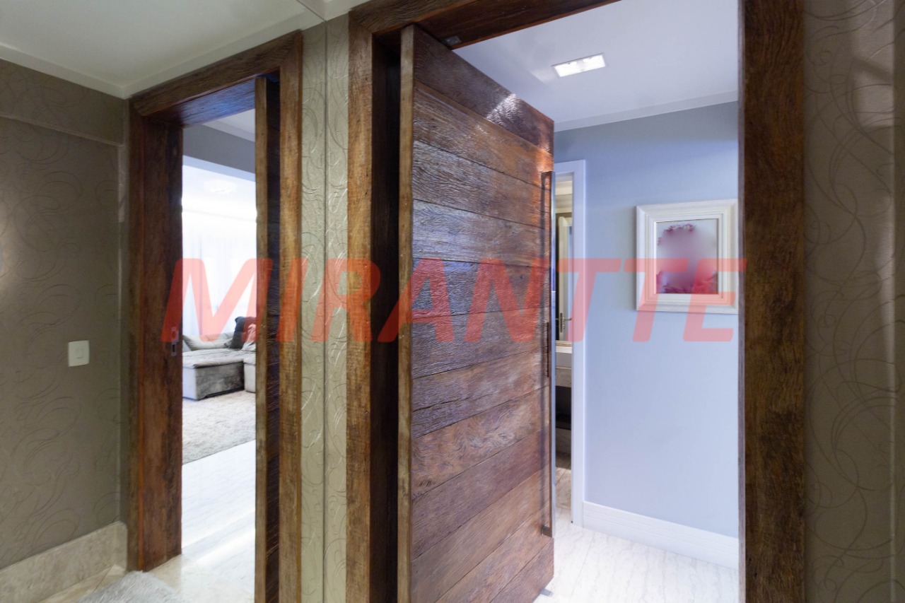 Apartamento de 250m² com 3 quartos em Santana