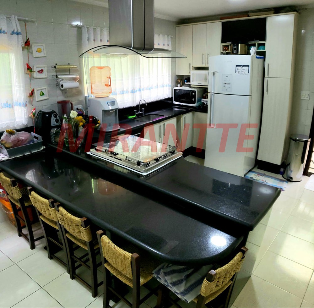 Sobrado de 278m² com 3 quartos em Penha