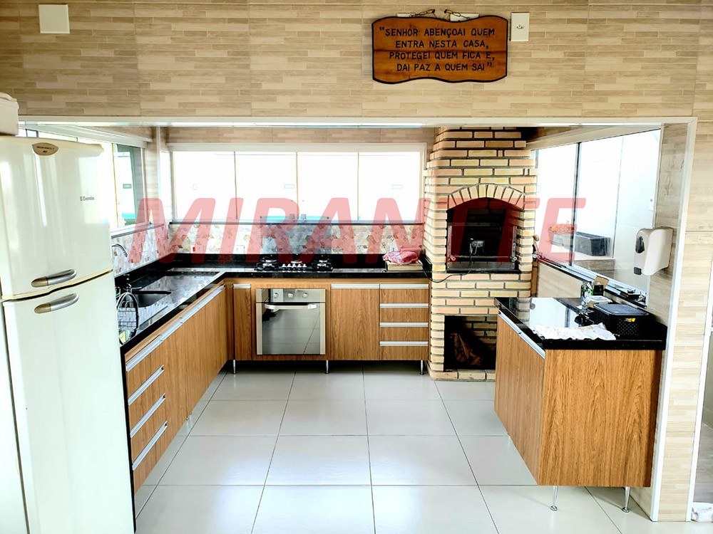 Sobrado de 278m² com 3 quartos em Penha