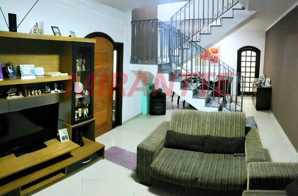 Sobrado de 278m² com 3 quartos em Penha