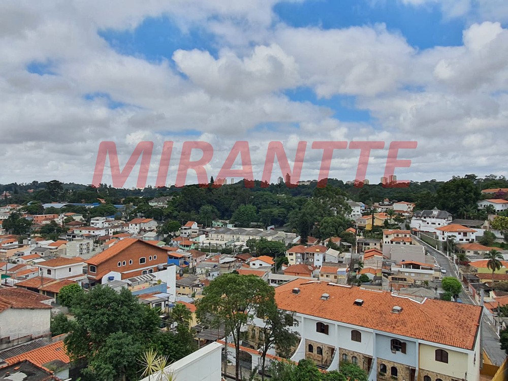 Sobrado de 600m² com 4 quartos em Horto Florestal