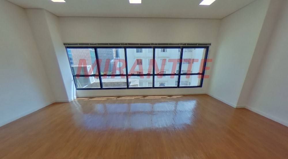 Comercial de 832m² em Bela Vista